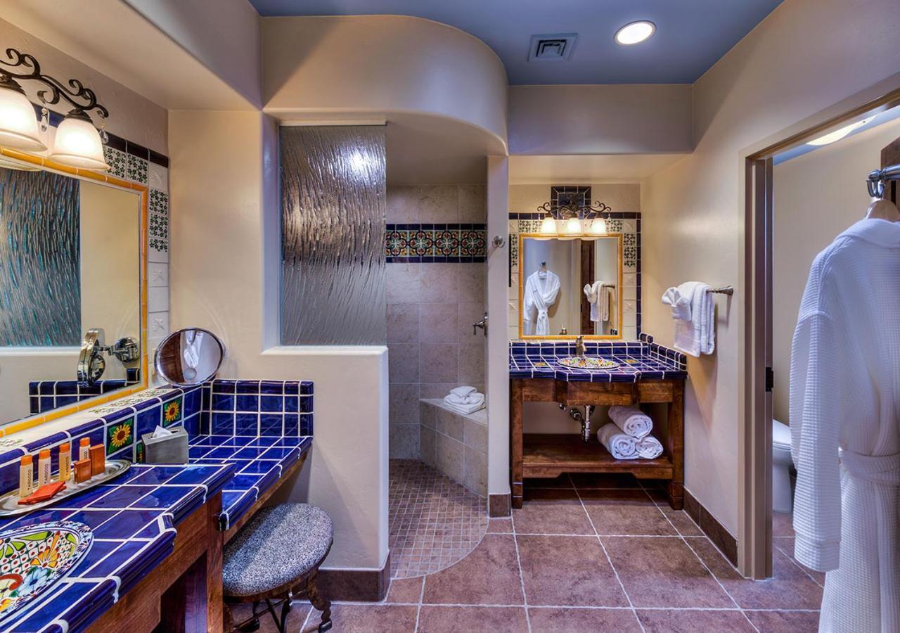 Hacienda Del Sol Guest Ranch 3*