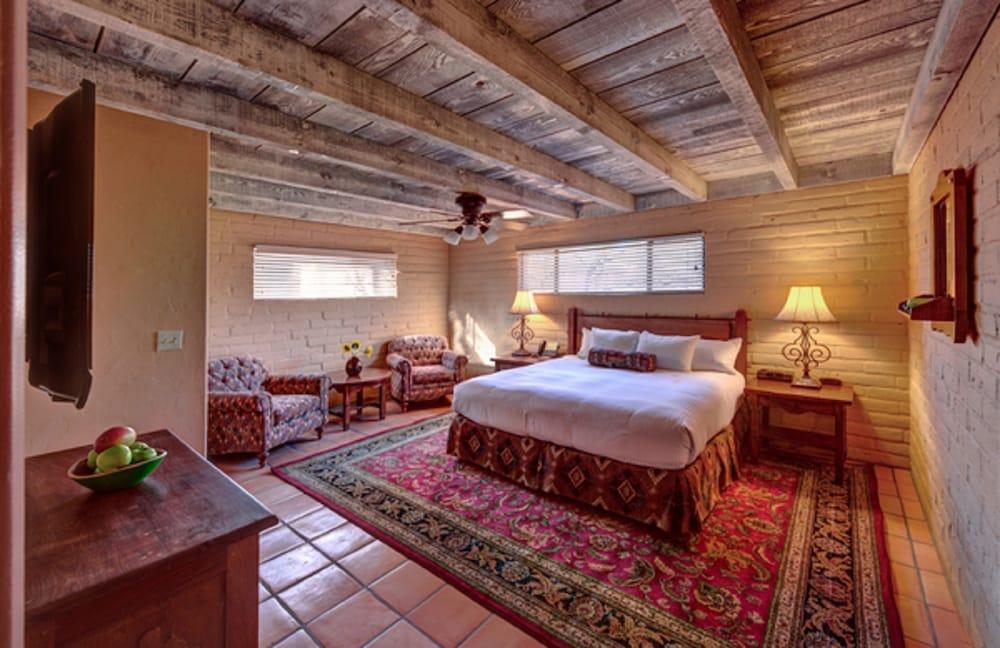Hacienda Del Sol Guest Ranch 3*